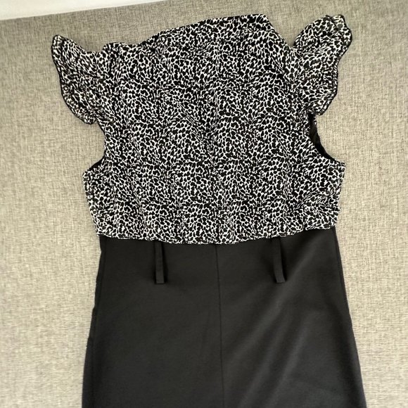 Midnight Velvet Dress Size 6 Black Gray Ruffled Cap Sleeve V-Neck Polyester & Sp - Picture 11 of 13